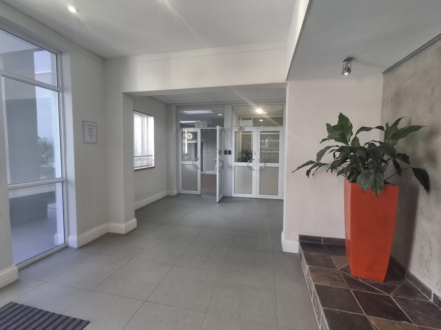 To Let Commercial Property for Rent in Berea Eastern Cape